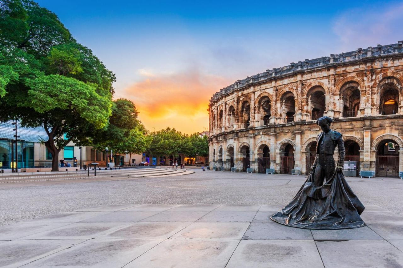 Gite En Provence Proche Avignon Sauveterre  Exterior photo
